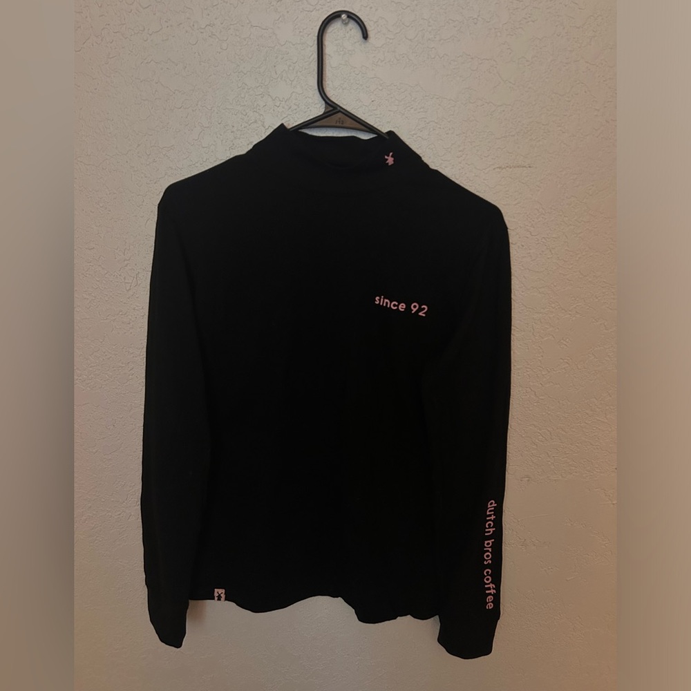 Dutch bros turtle neck long sleeve.